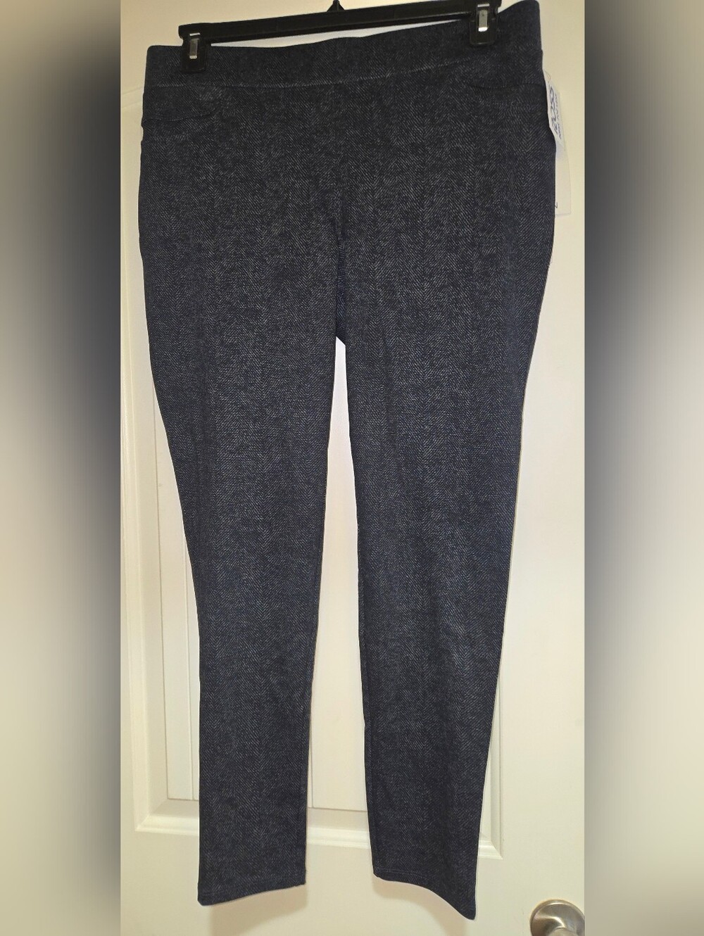 NWT Dark Heathered Navy Ponte Skinny Pants